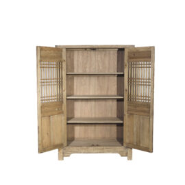 Alternative view of Vitrine