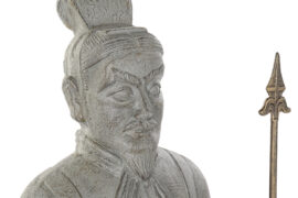 Alternative view of Sculpture guerrier
