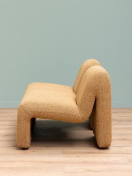 Alternative view of Banquette